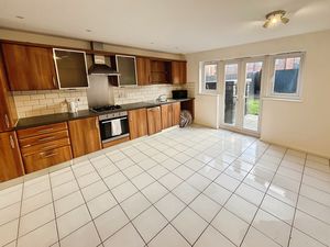 Kitchen- click for photo gallery